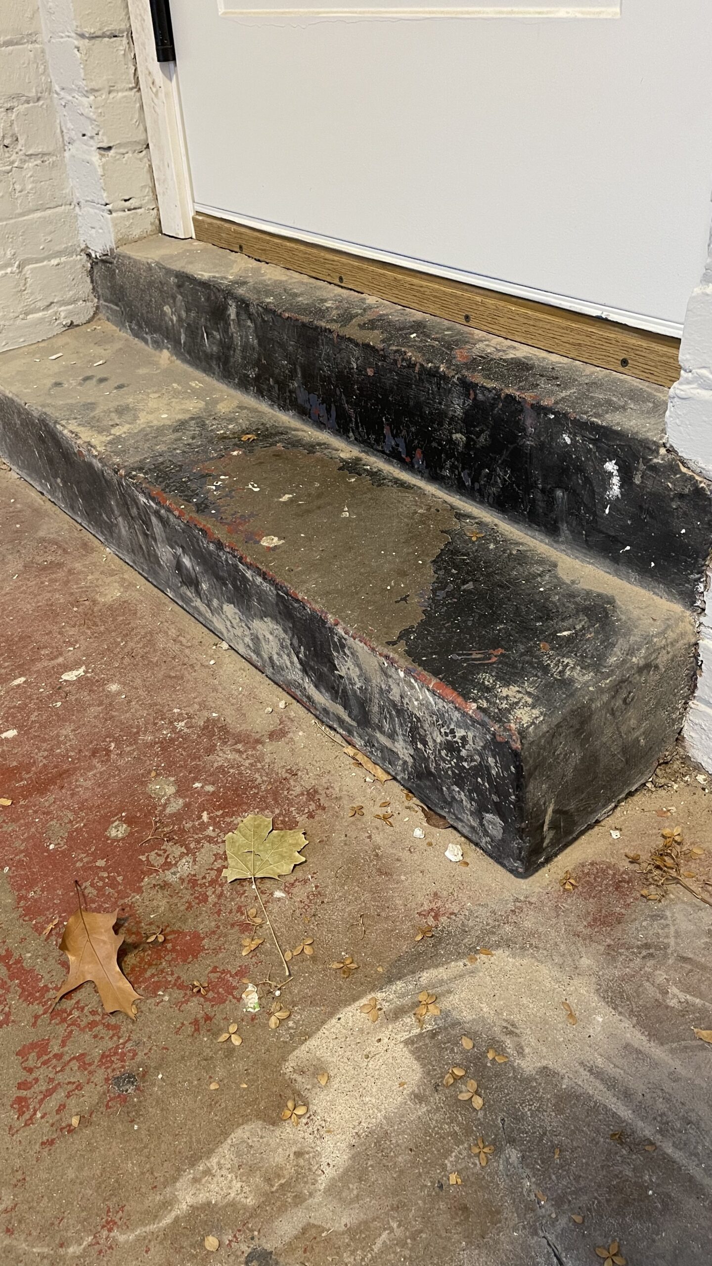 Garage Flake Before (2)